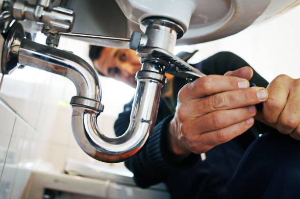 Best Toilet Repair Services  in Comstock Northwest, MI